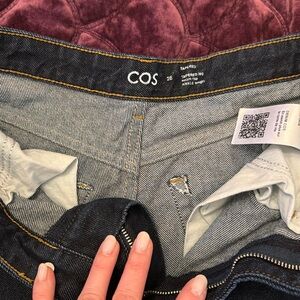 COS Tapered LEG size 28
HIGHRISE ANKLE JEAN